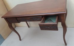میز تحریر writing desk